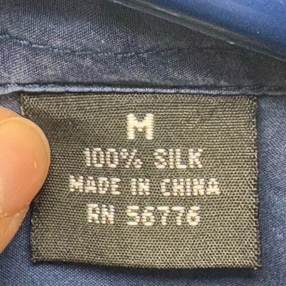 Manisha Men’s 100% Silk Shirt Blue Button Front Casual Relaxed Fit Size M - Picture 6 of 6